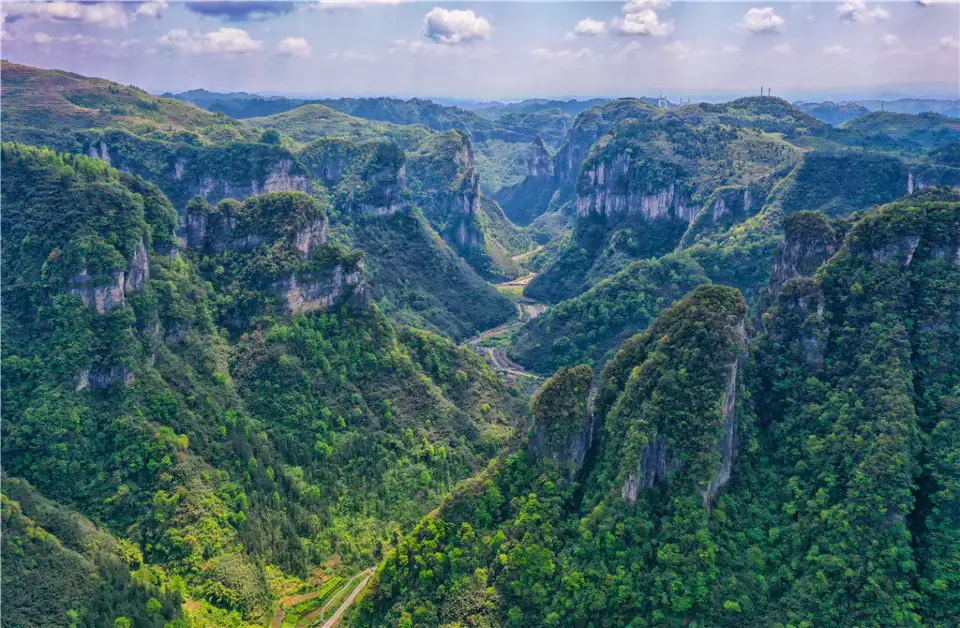5_Aizhai Wonders Tourist Area
