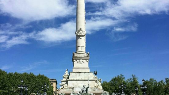 吉伦特派纪念碑是波尔多非常漂亮的一座纪念碑，是这里标志性的建