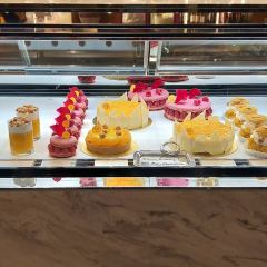 PIERRE HERME PARIS User Photo