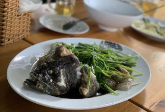 Ngoc Trai Restaurant - Seafood-Vietnamese Cuisine User Photo