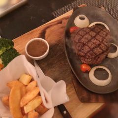 Livv Pattaya Finest Food & Drinks User Photo