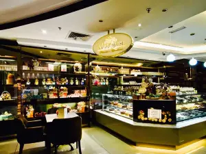 Marquise Patisserie Chocolaterie