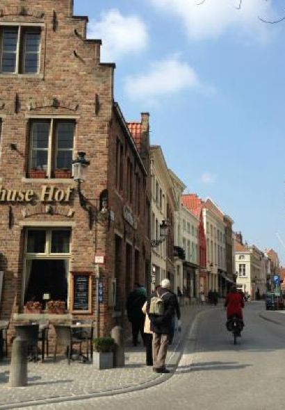 Marzipan-Nougatshop Café by GruuthuseHof