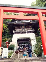 Enoshima Shrine