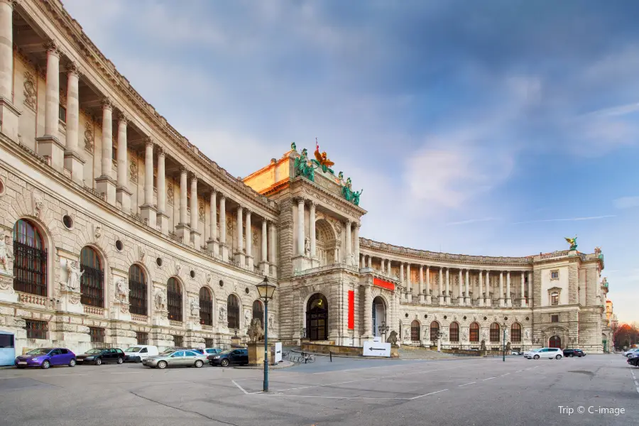 Heldenplatz