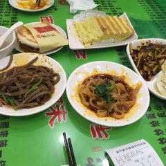 Lingshijiawaijiaqishan Noodles 여행 사진