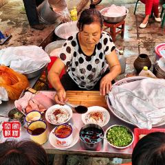 WEI SHAN XIAO CHI JIE User Photo