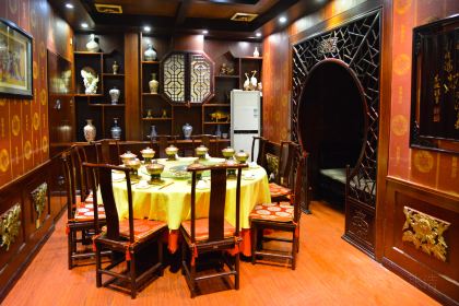 BEI JING MAN FU LOU SHUAN ROU