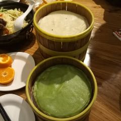 Hunchun Cake and Roast Duck (Weiyang Road Shenglong) 여행 사진