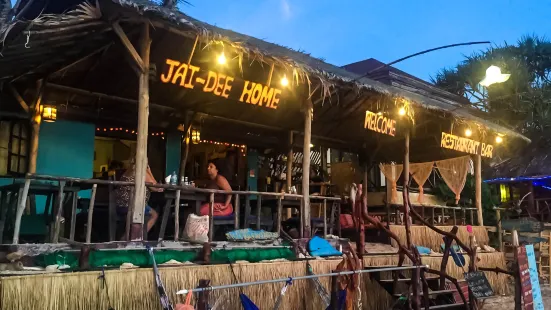 Jai-Dee Home. Restaurant, Bar on the Beach.