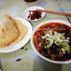 Qingzhen·shuaifujieyangza User Photo