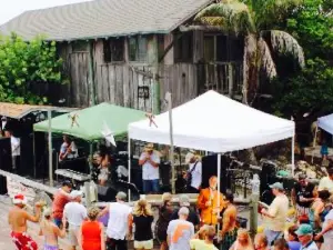 Waldo's at the Driftwood