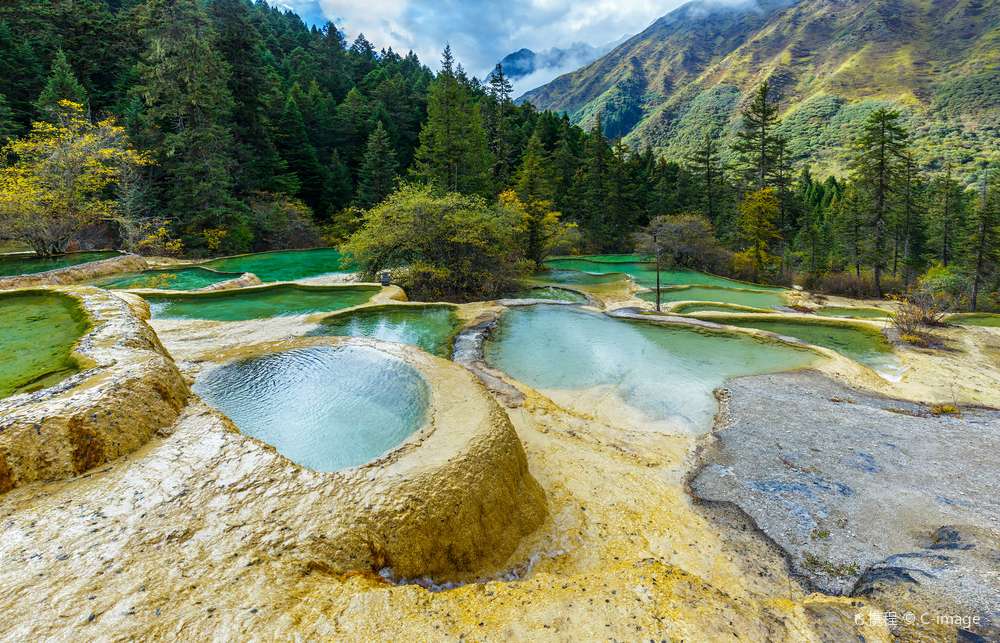 黄龍風景区
