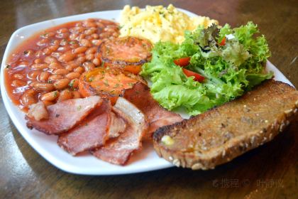 Antipodean Tan & Tan