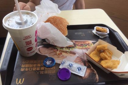 麦当劳(普宁店)