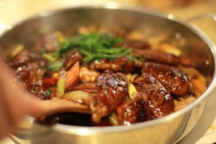 HUANG JI HUANG SAN ZHI MEN GUO MO XIANG HUI DIAN