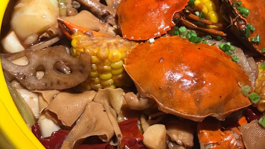 多嘴肉蟹煲(吉林财富购物广场店)