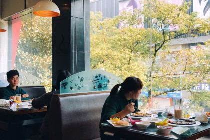 豪客来牛排(步行街店)