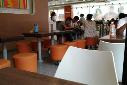 德克士(漯河源汇店)