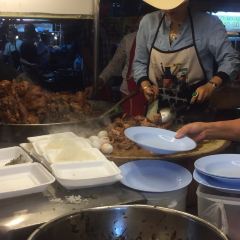 Chang Phueak Pork Leg Rice User Photo