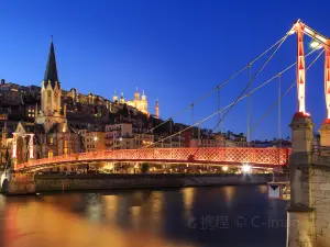 Popular Night Attractions in Rhone-Alpes