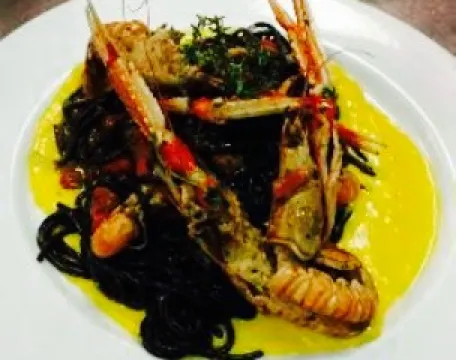 PrimaLuna Restaurant