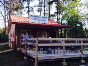 Justin's Cafe