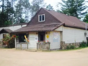 Wolff's River Inn