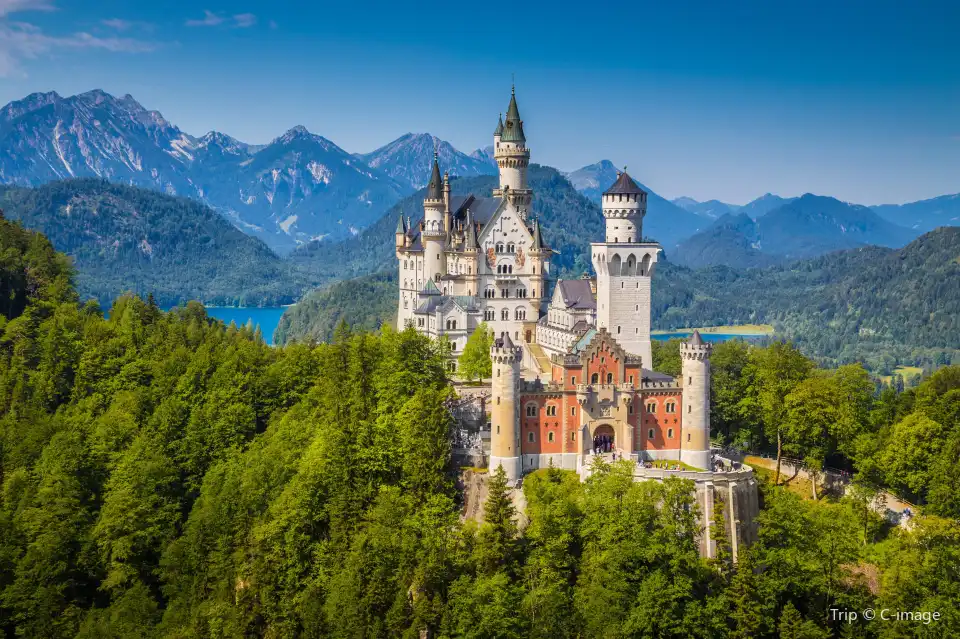 1_Neuschwanstein Castle
