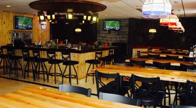 The Rink Sports Bar & Grill