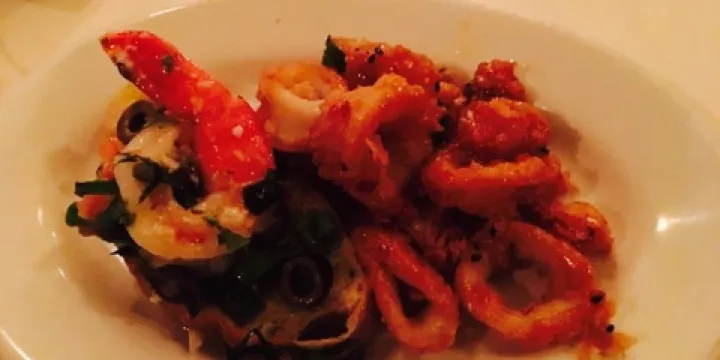 Tomatoes Italian Bar & Grille