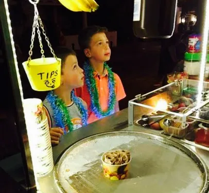 Thai Ice Cream Rolls