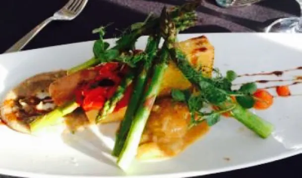 Three Ravens Restaurant & Wine Bar