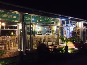 Fish Trap Restaurant & Bar