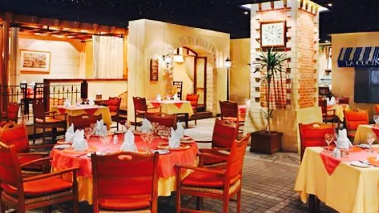 La Piazza Restaurant