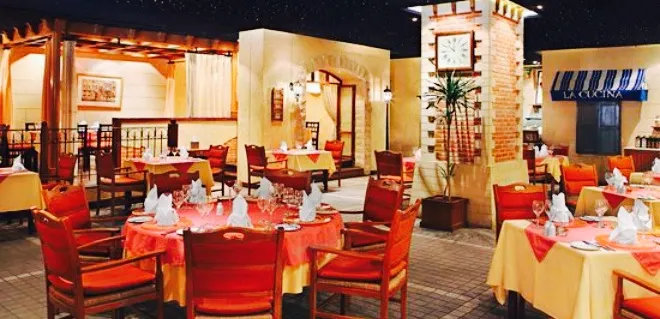 La Piazza Restaurant