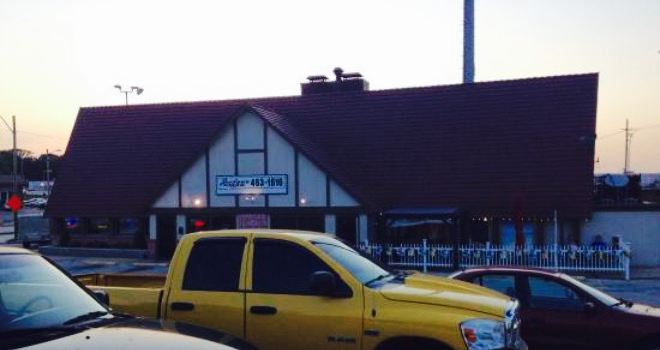 Judge's Pizza Bar and Grill
