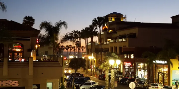 Hurricane's Bar & Grill