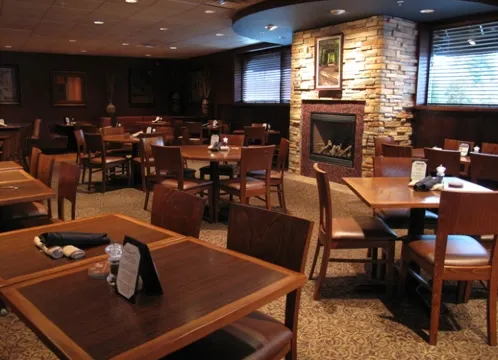 Medina Entertainment Center and Robert's Restaurant and Bar