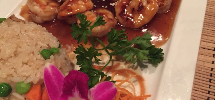 Fume Asian Grill & Sushi