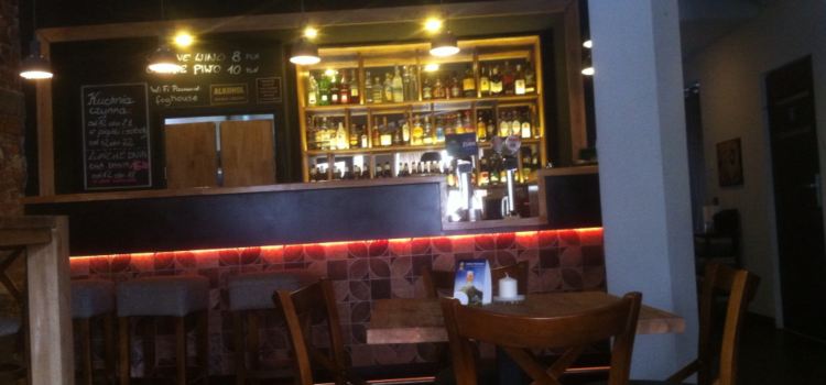 Fog House Pub & Grill