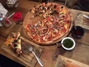 La Minerva Pizzas a la Leña