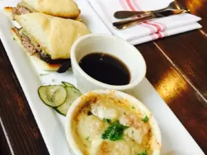 Griffin & Wells Cafe' & Catering