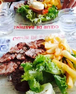 Terrasse Des Arcades