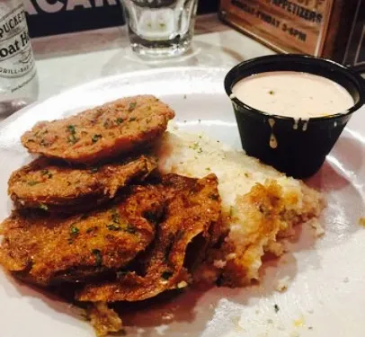 Puckett’s Grocery & Restaurant