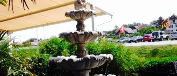 Archer Beck Römer Cafe