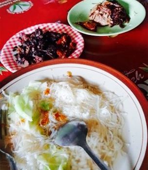 Sop Empal Bu Haryoko