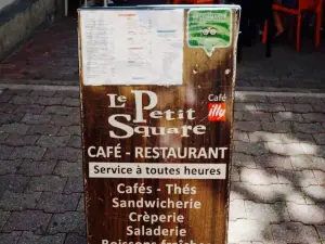 Le Petit Square Cafe