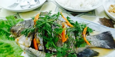 Nam Khong House & Bar