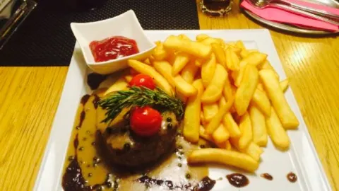 Seven | Café - Restaurant - Bar in Scharding